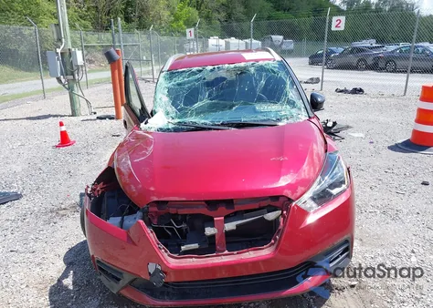 2019 Nissan Kicks Sr from USA, damaged, VIN 3N1CP5CU2KL493953